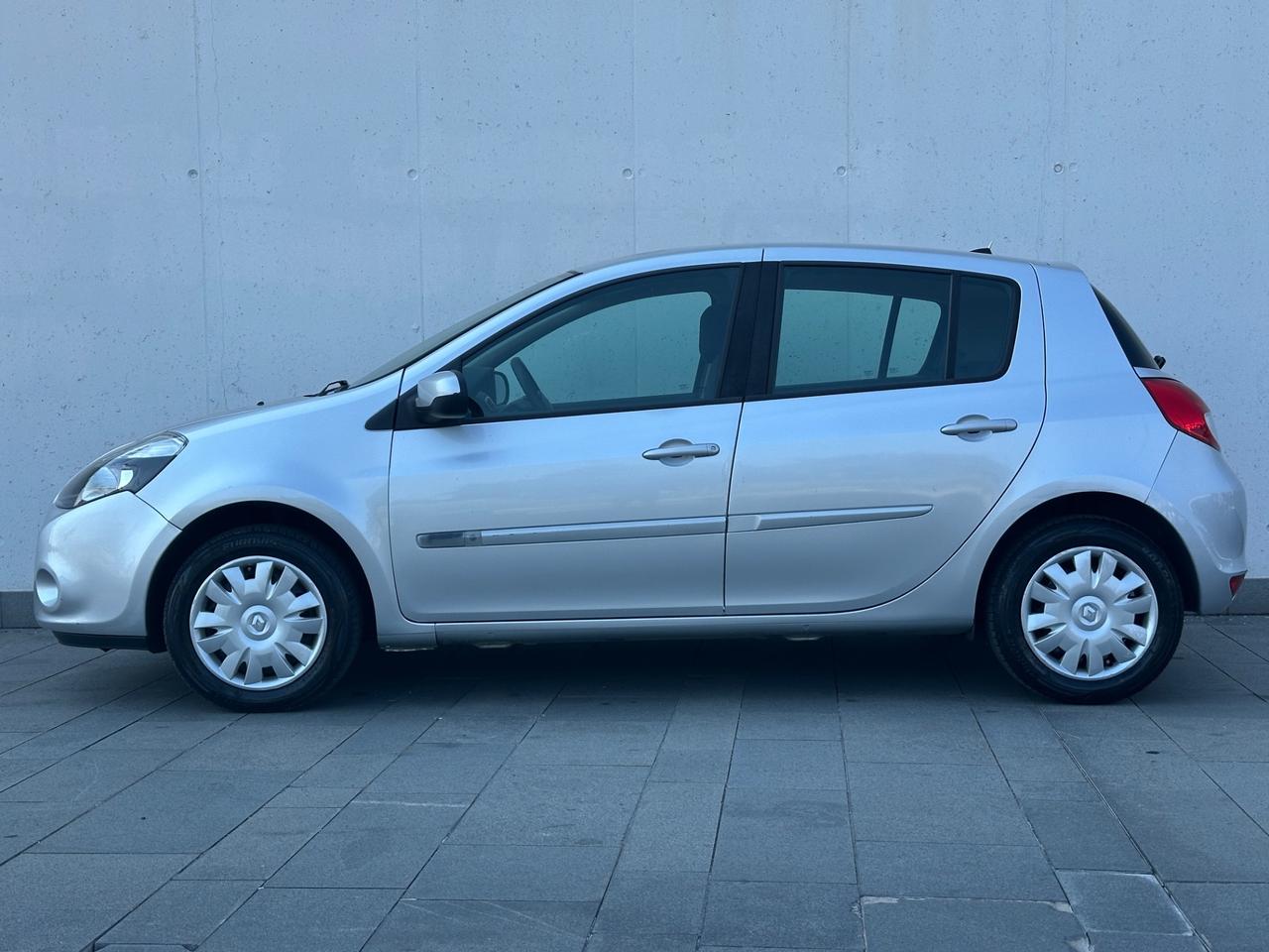 Renault Clio 1.2 16V 5 porte Luxe