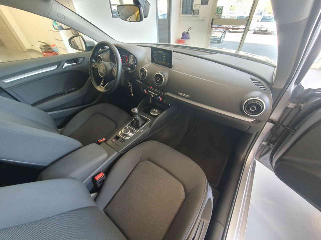 AUDI A3 1.6 TDI 115cv Xenon