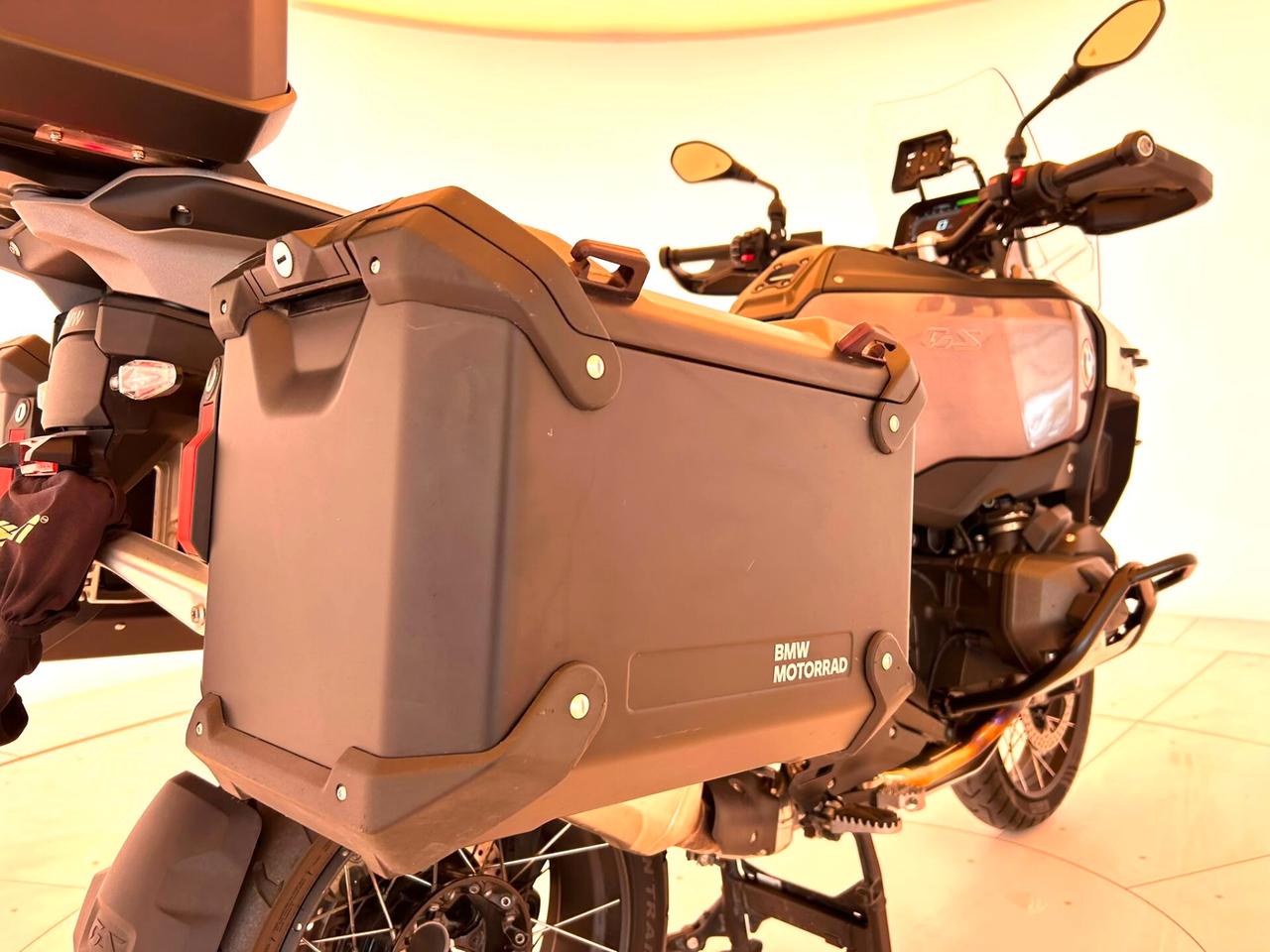 Bmw R 1300 GS Adventure triple black #TRIS BORSE