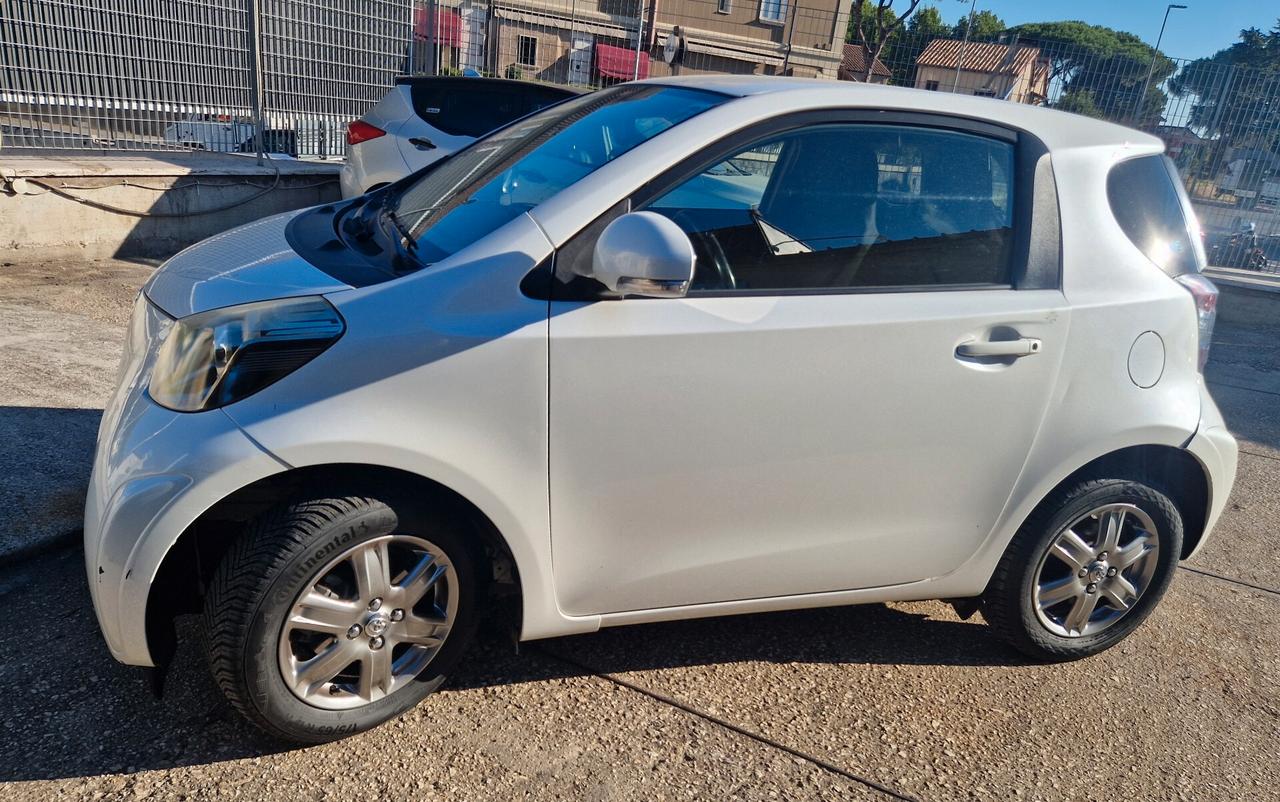 Toyota iQ 1.0 Sol