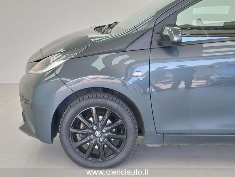 Toyota Aygo 1.0 VVT-i 69 CV 5 porte x-cool TSS