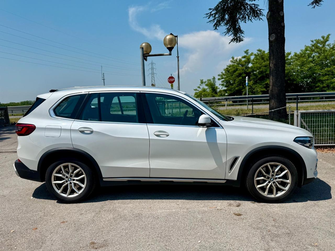 BMW X5 xdrive30d auto 265cv GANCIO TRAINO IVA ESPOSTA 40%