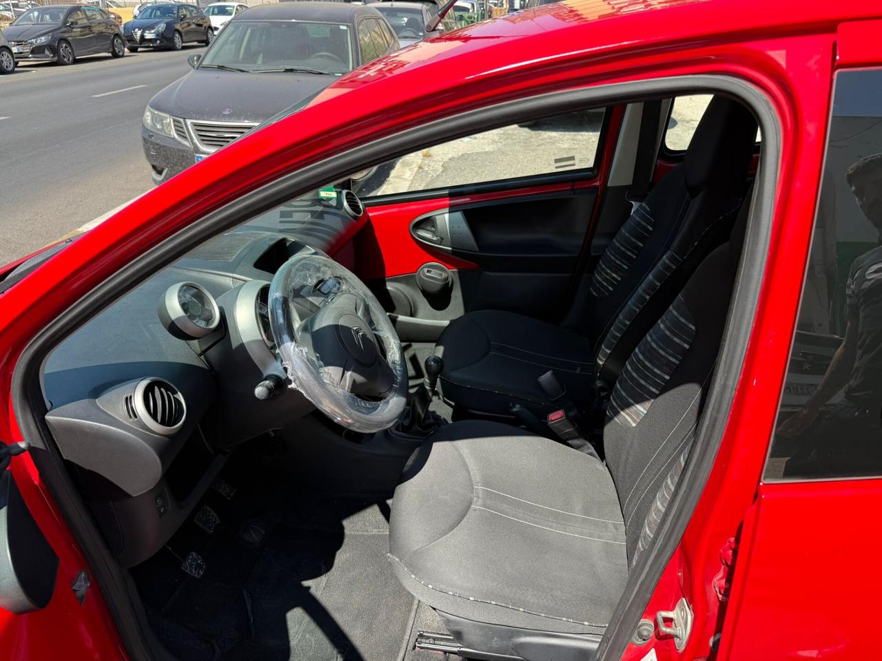 Citroen C1 1.0 5 porte Attraction - NEOPATENTATO - ANNO 02 / 2013