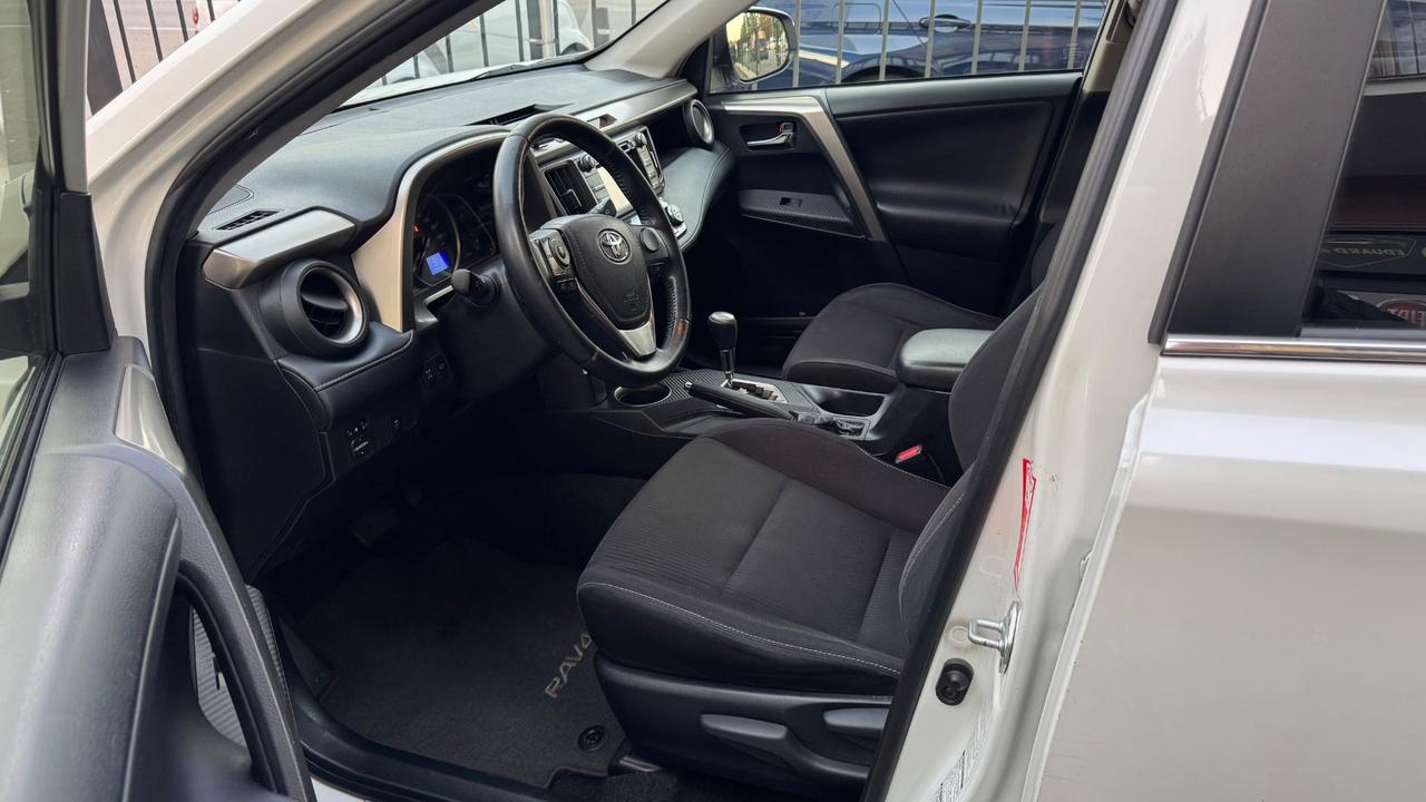 Toyota RAV 4 RAV4 2.2 D-CAT A/T 4WD Lounge gancio traino