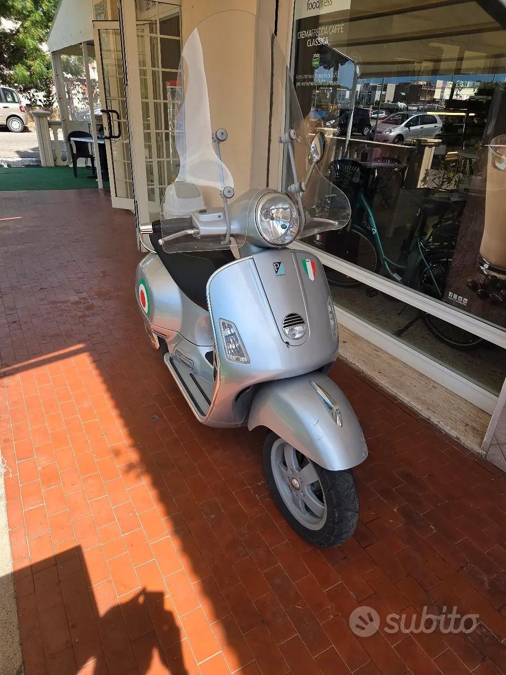PIAGGIO VESPA GTS 250