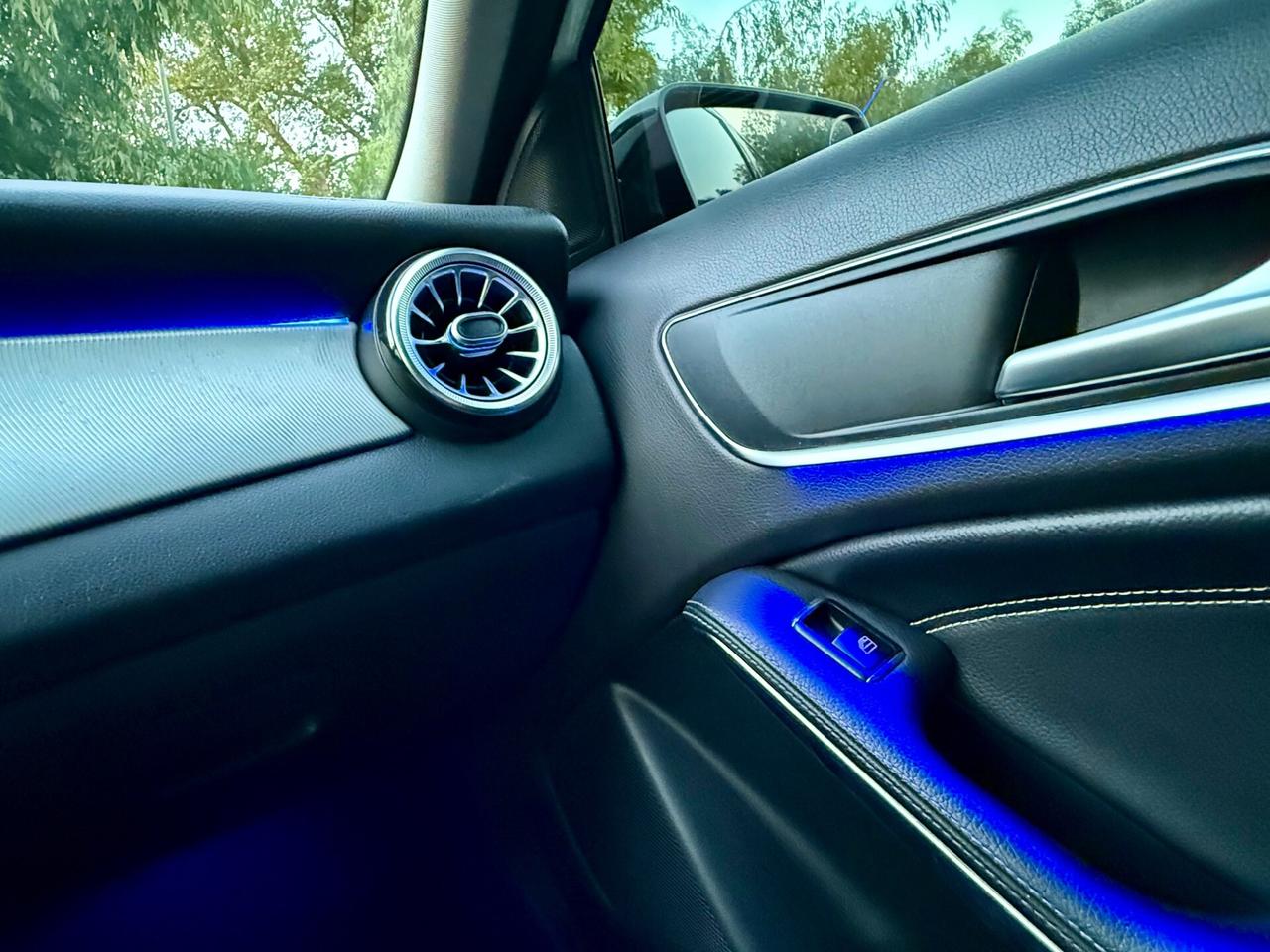 MERCEDES- BENZ GLA 200 D AUTOMATIC SPORT