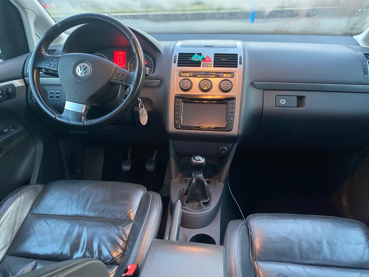 Volkswagen Touran 2.0 TDI 7 posti pelle FULL OPTIONAL