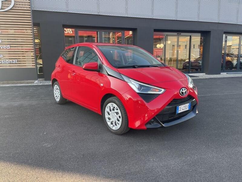 Toyota Aygo Connect 1.0 VVT-i 72 CV 5 porte x-play