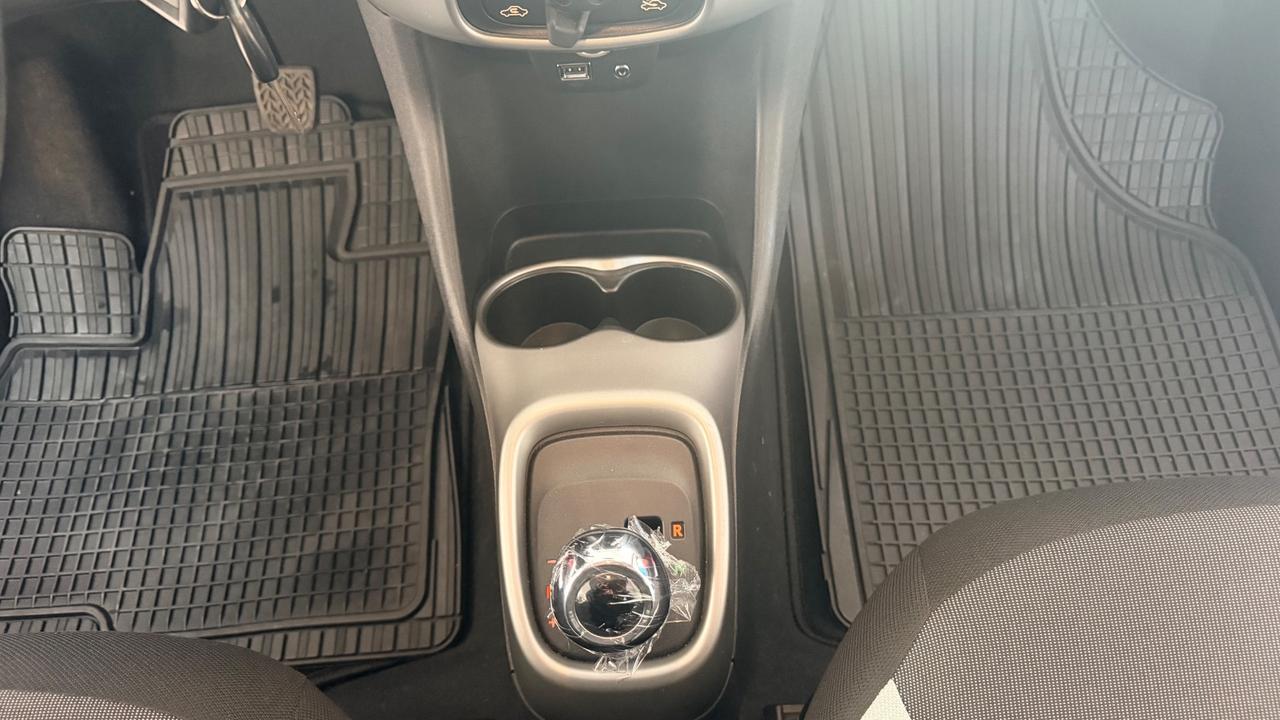 Toyota Aygo 1.0 VVT-i 69 CV 5 porte x-play automatica