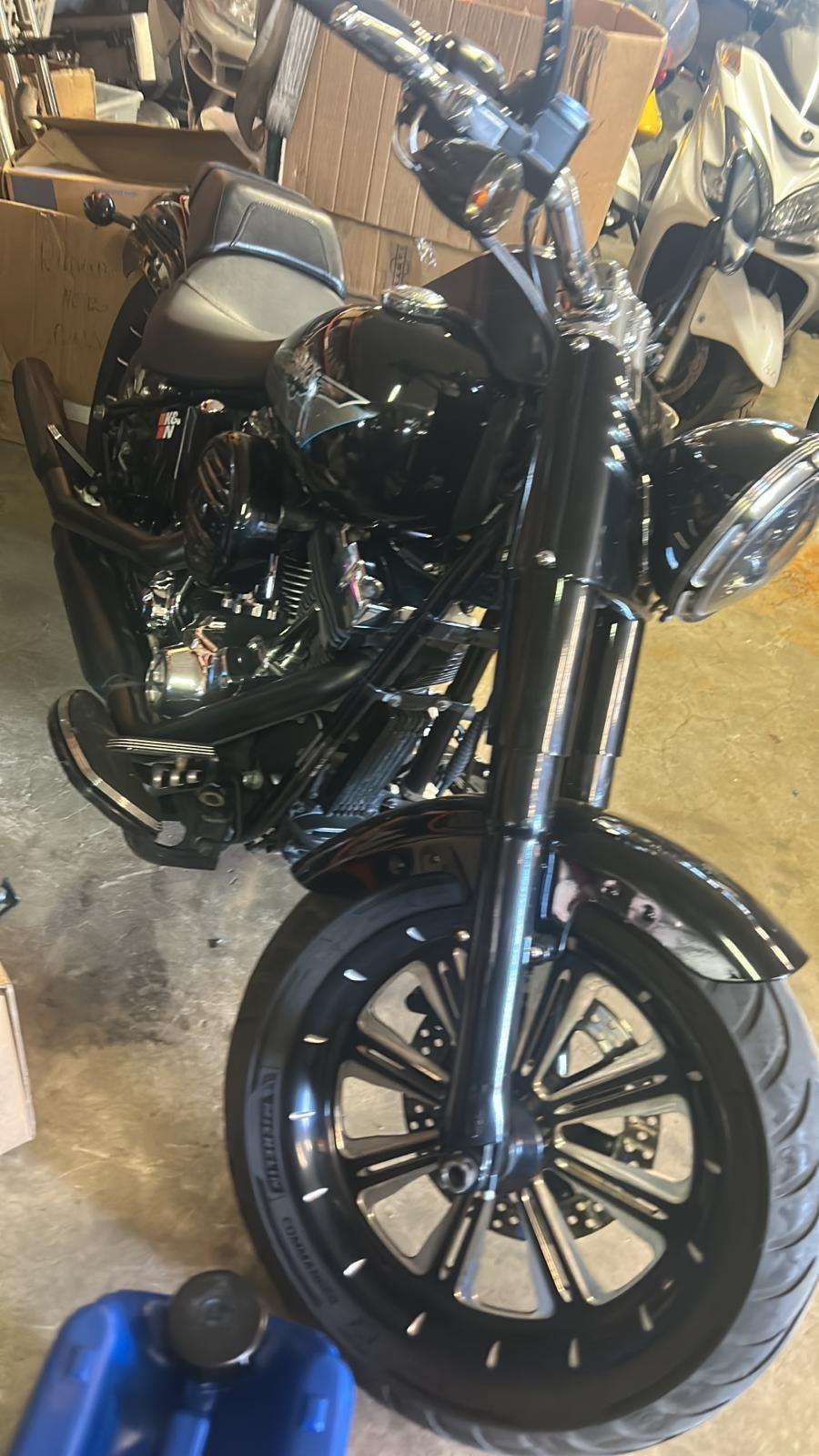 Harley-davidson FLSTF Fat Boy * 14.000€ di Accessori