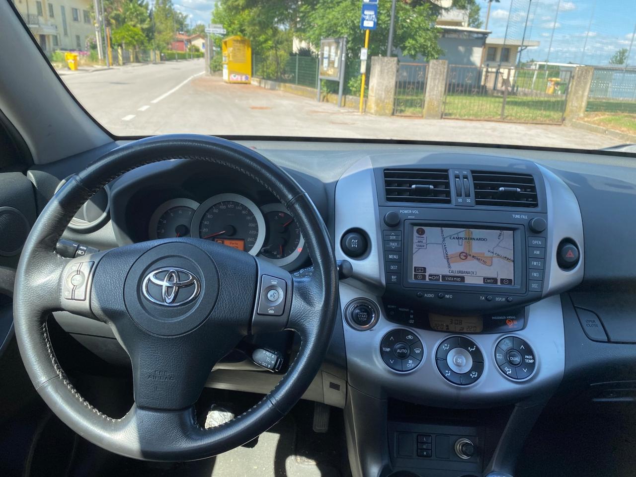 Toyota RAV 4 RAV4 2.2 D-4D 177 CV Luxury