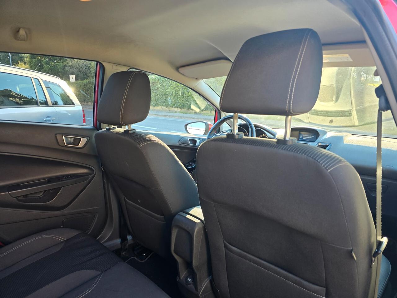 Ford Fiesta 1.2 60CV 5 porte Black & White Edition
