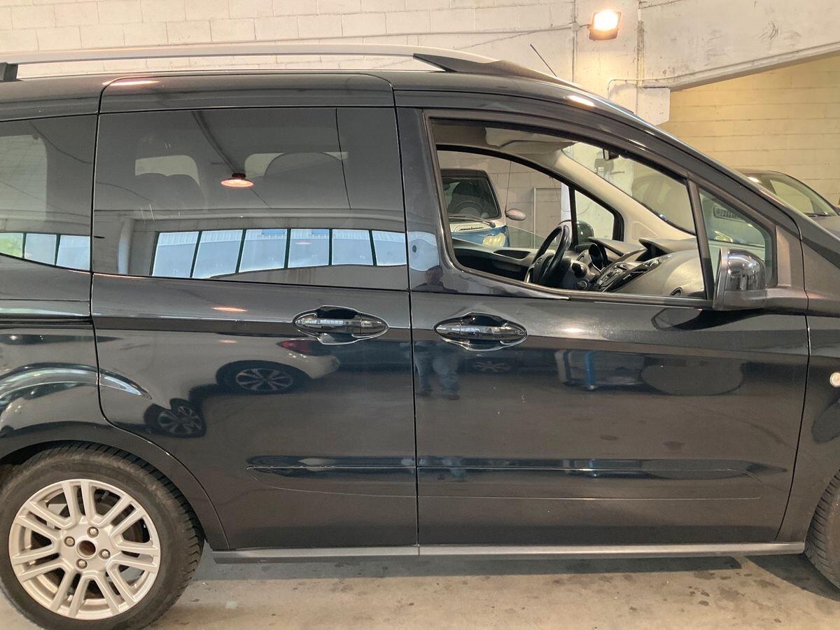 Ford Tourneo Courier 1.0 EcoBoost 100 CV Titanium
