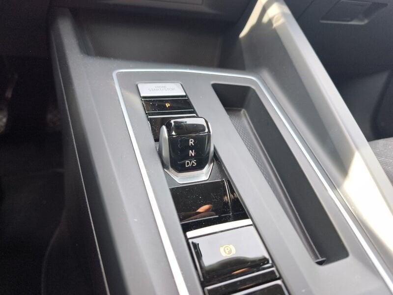 Volkswagen Golf VIII 2020 2.0 tdi Life 115cv dsg