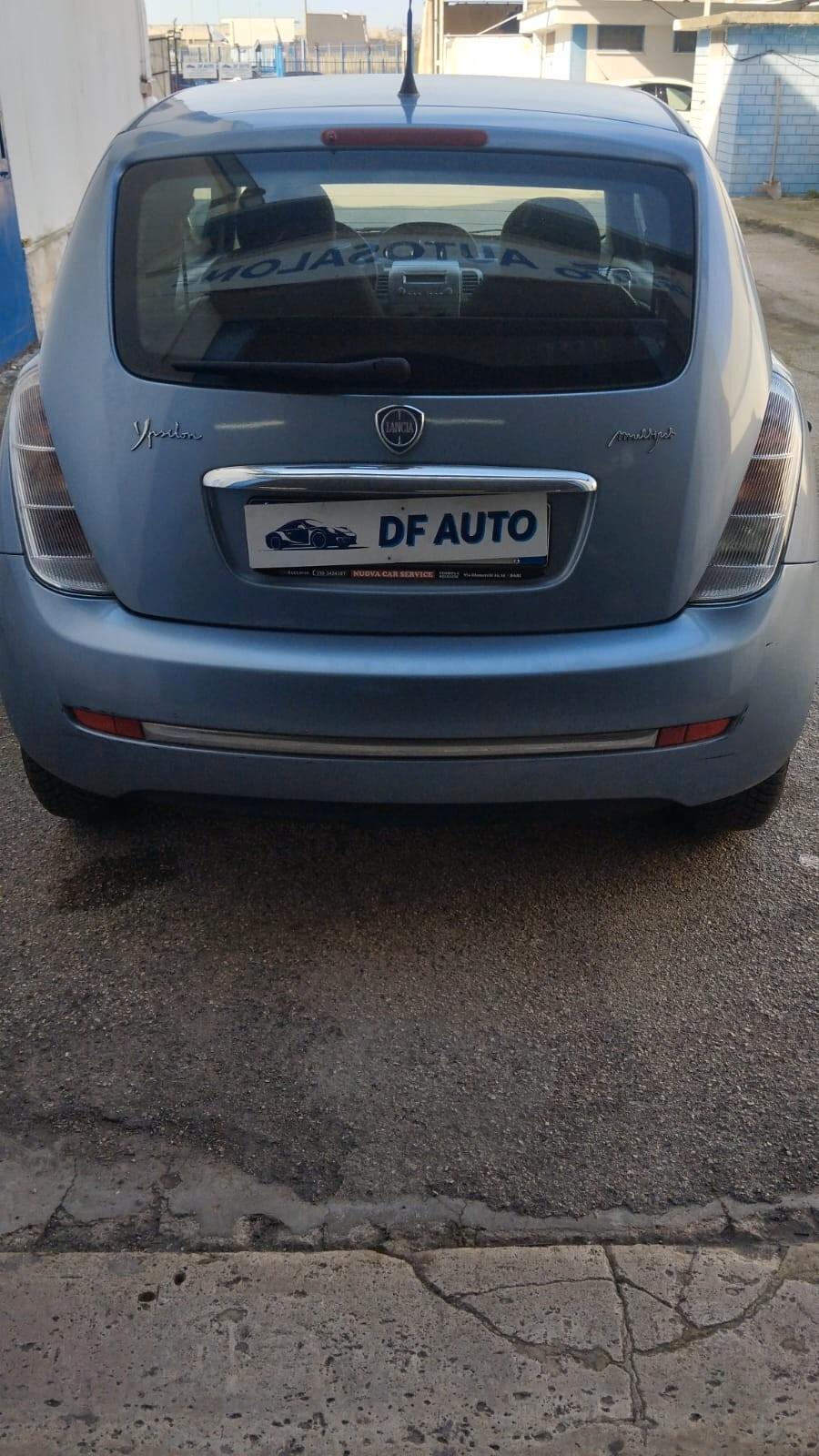 Lancia Ypsilon 1.3 MJT 75 CV Diva