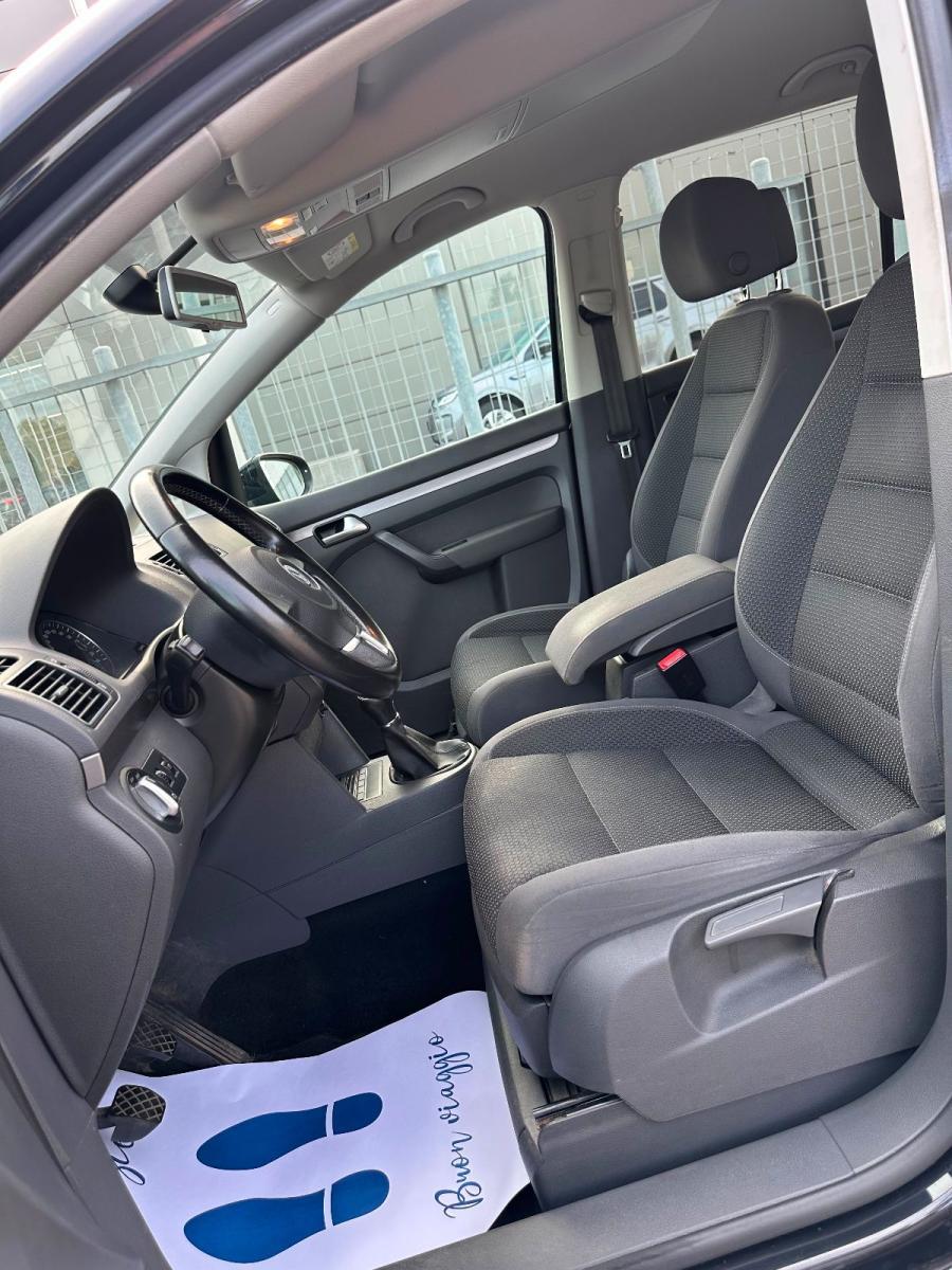 VOLKSWAGEN - Touran - 1.6 TDI DPF Comfort. BlueM. Tech.