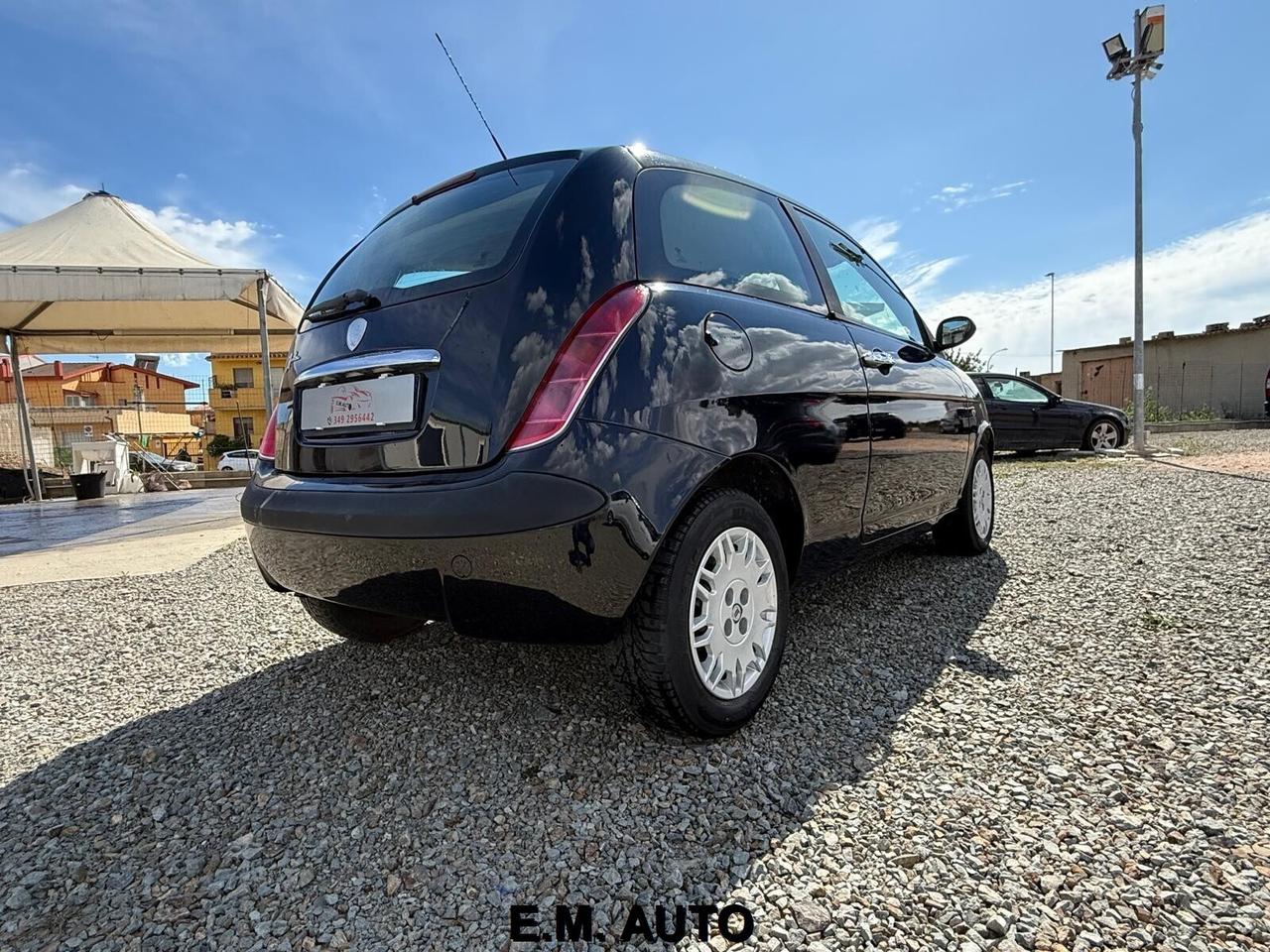 Lancia Ypsilon 1.2 16V Platino