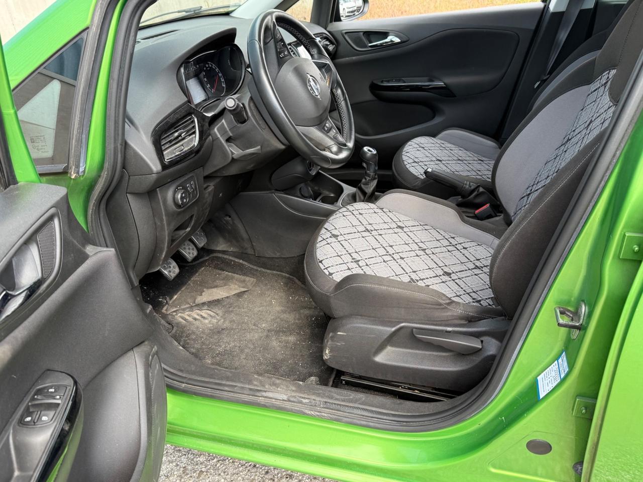 Opel Corsa 1.4 90CV Coupé b-Color