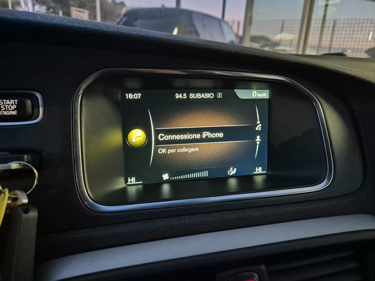 Volvo V40 Cross Country D2 1.6 Powershift Kinetic N1