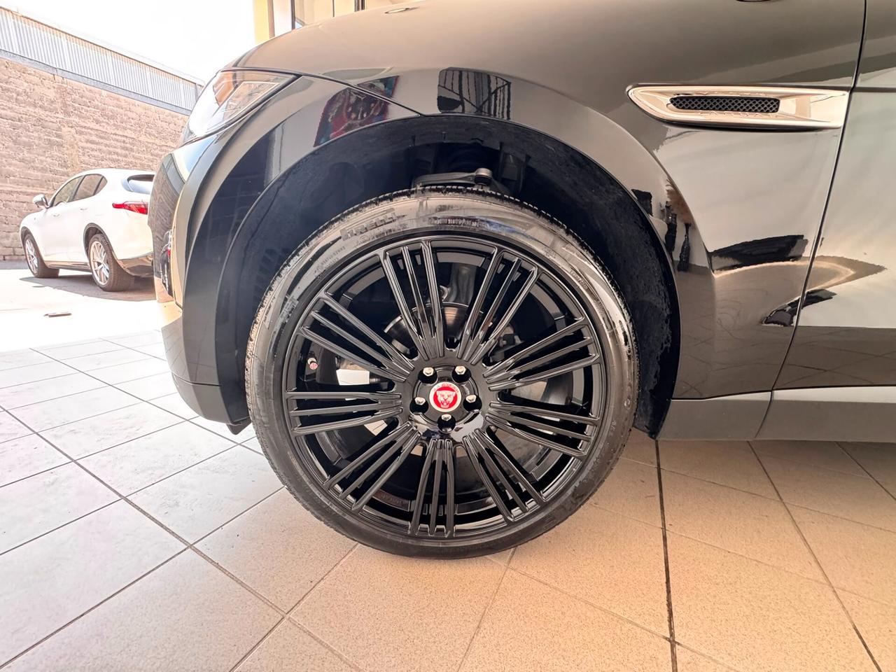 Jaguar F-Pace 2.0 D 180 CV AWD Prestige