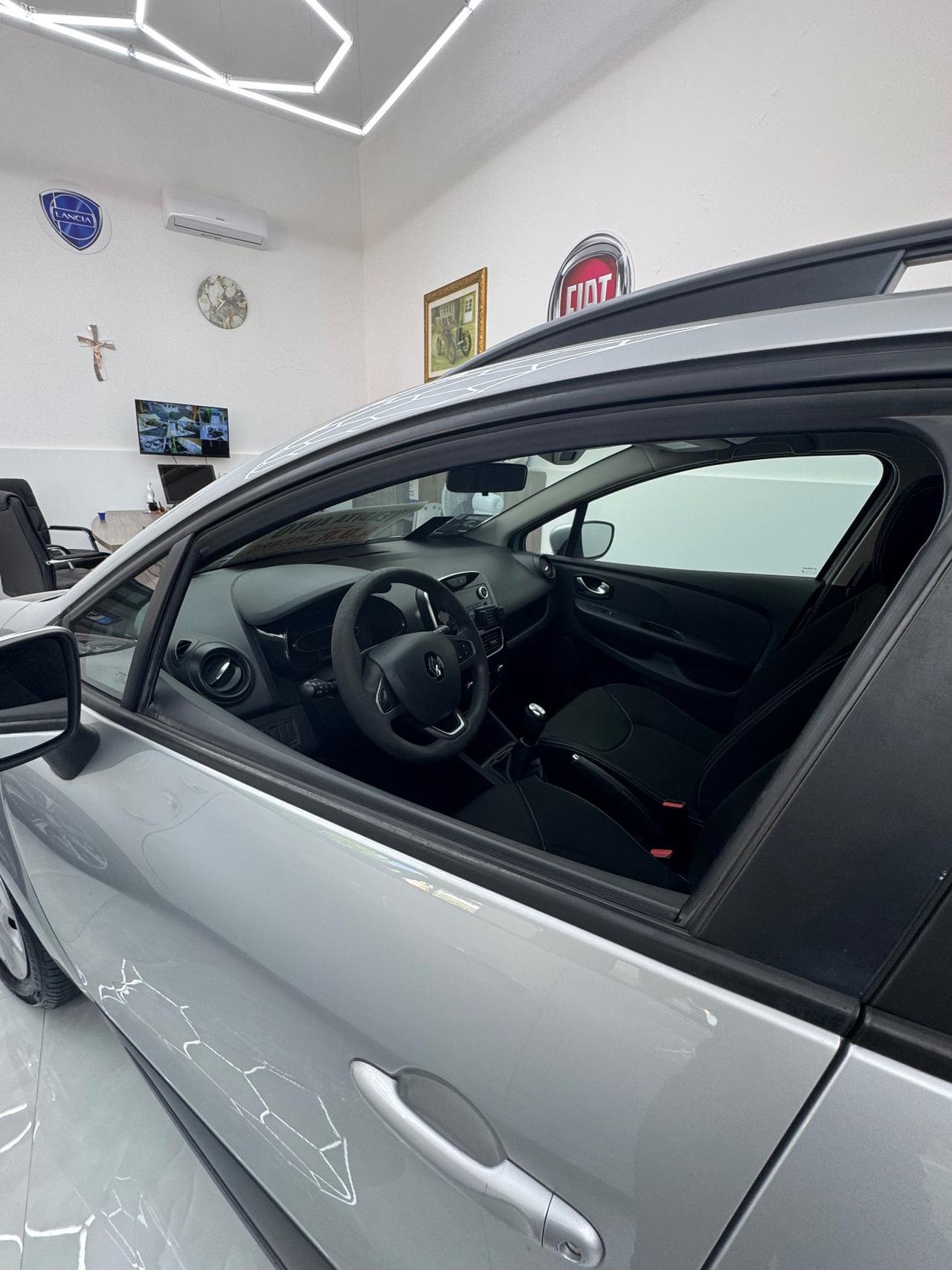 Renault Clio Sporter 1.2 75CV Intens