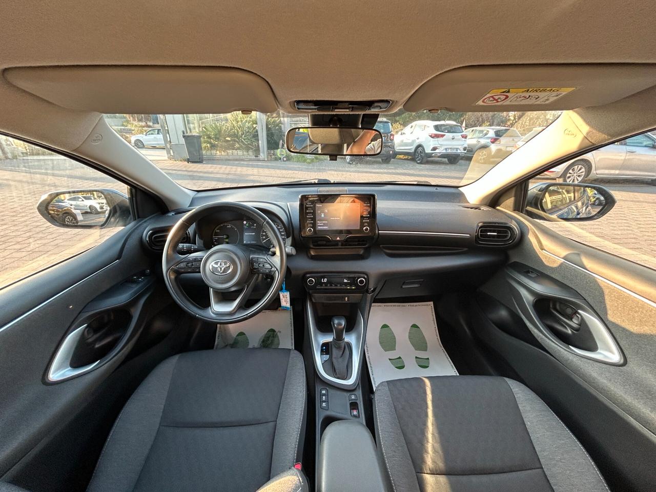 Toyota Yaris 1.5h Business