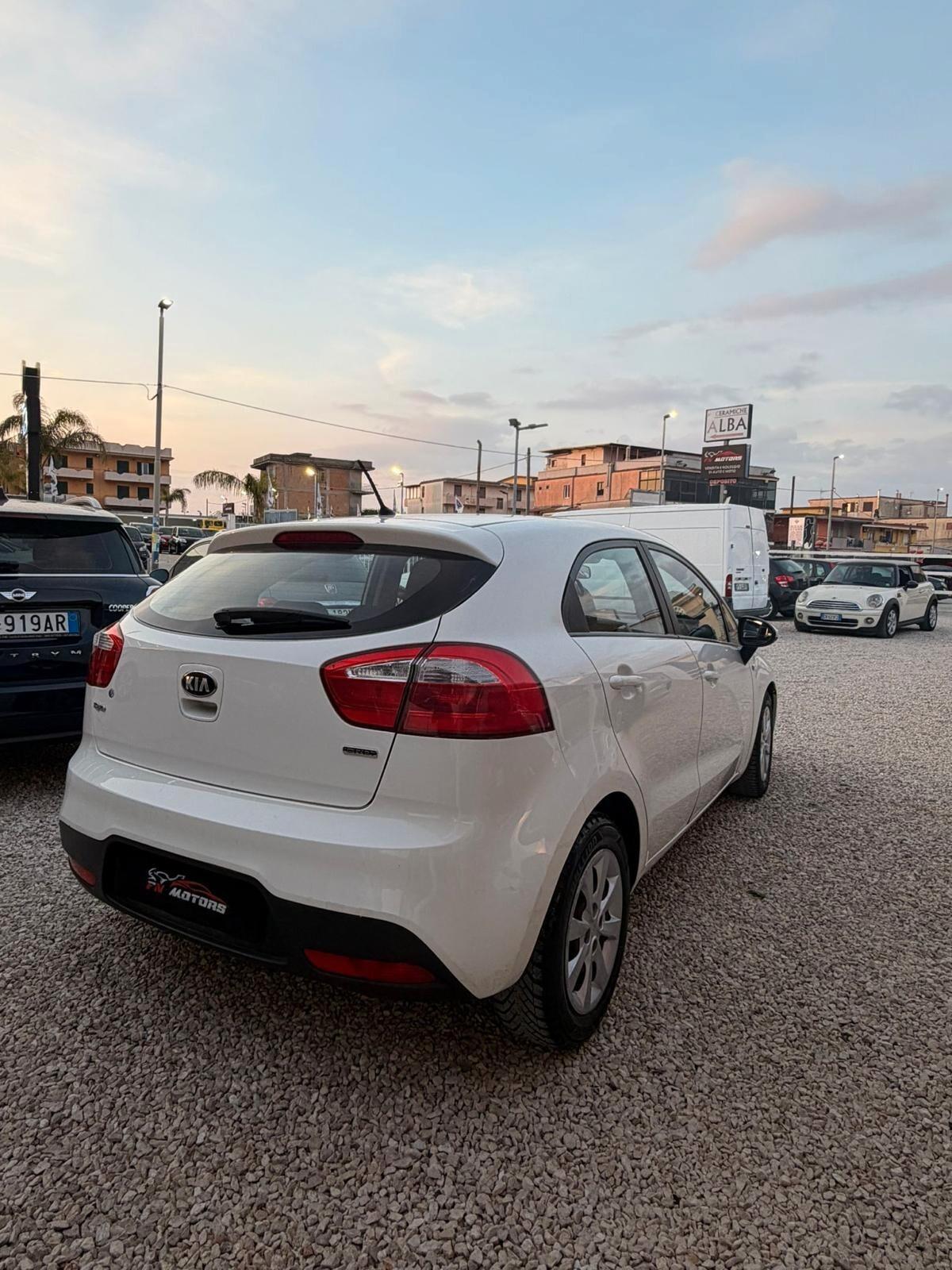 Kia Rio 1.4 CRDi 5p. Cool