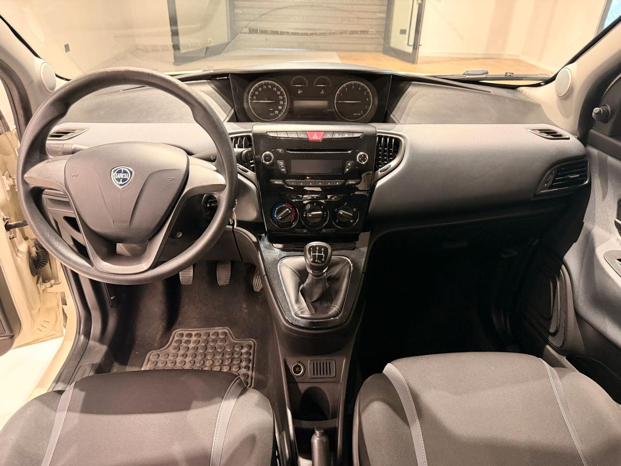 Lancia Ypsilon 1.2 69 CV 5 porte Platinum