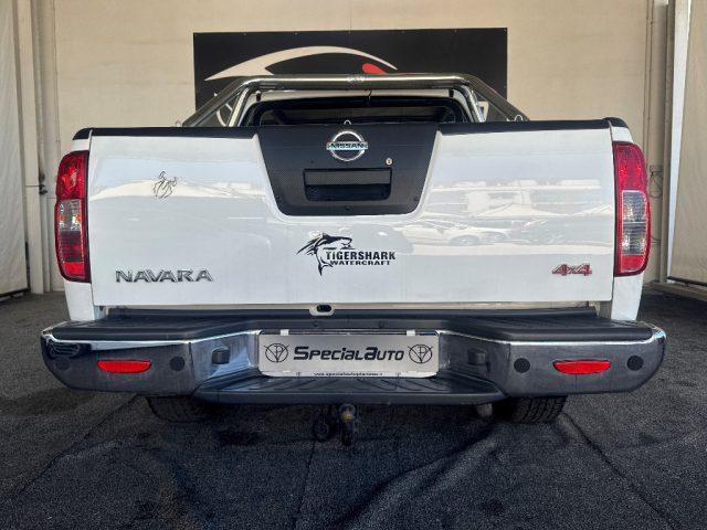 NISSAN Navara 2.5 dCi 4 porte Double Cab LE gancio traino