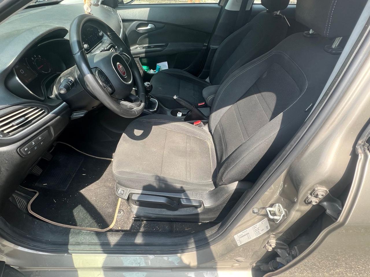 Fiat Tipo Lounge 1.4 Turbo LPG #11718