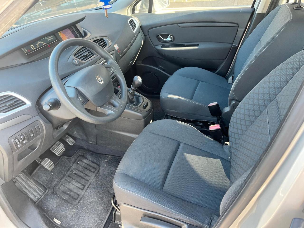 Renault Scénic 1.5 dCi 110CV Dynamique