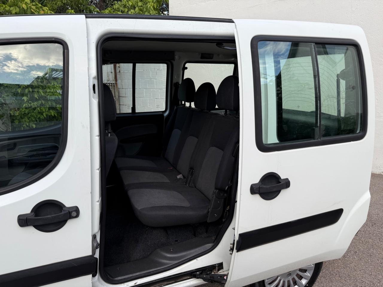 Fiat Doblò 1.6 16V Natural Power Active