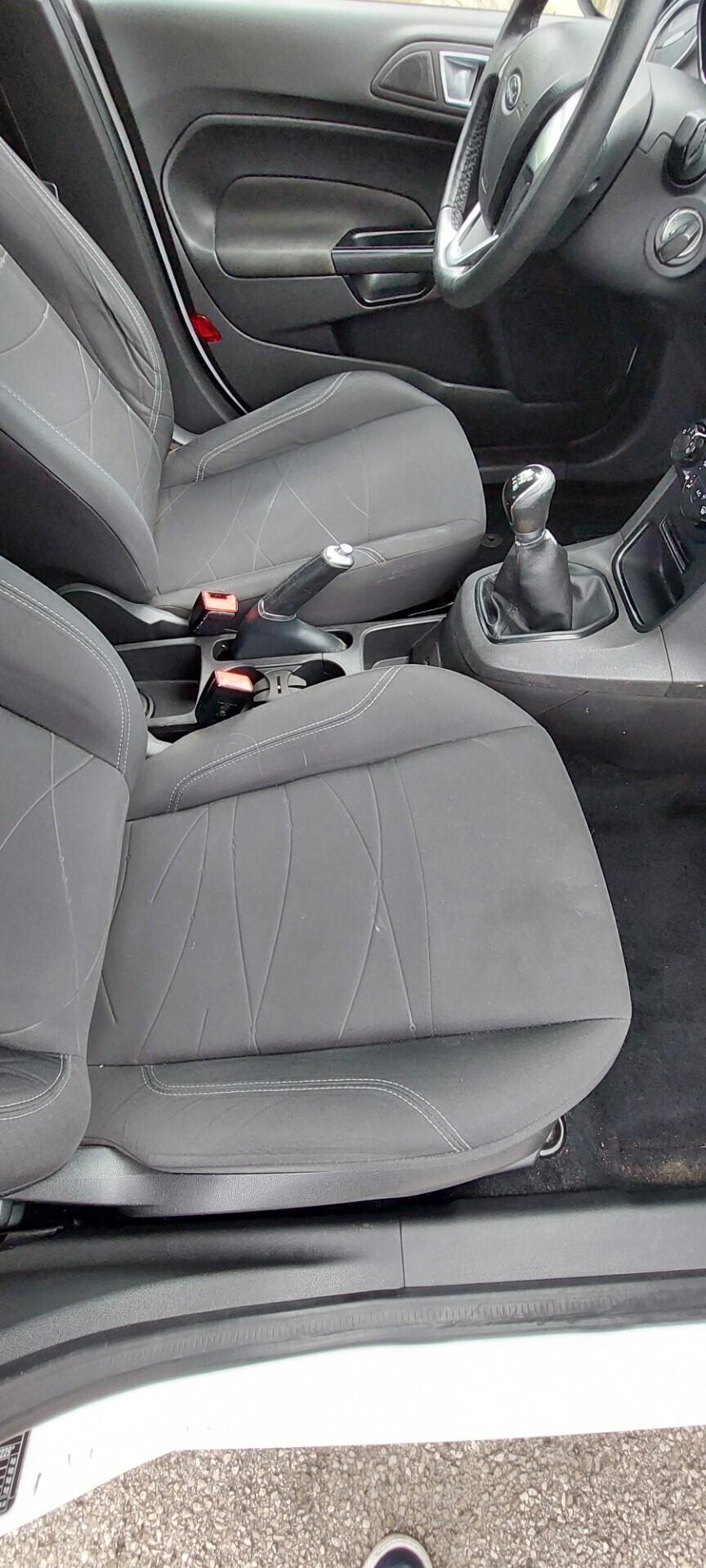 FIESTA 1,5 DIESEL 75 CV TELEFONO BLUETOOTH USB EURO 6B IMPECCABILE X NEOPATENTATI
