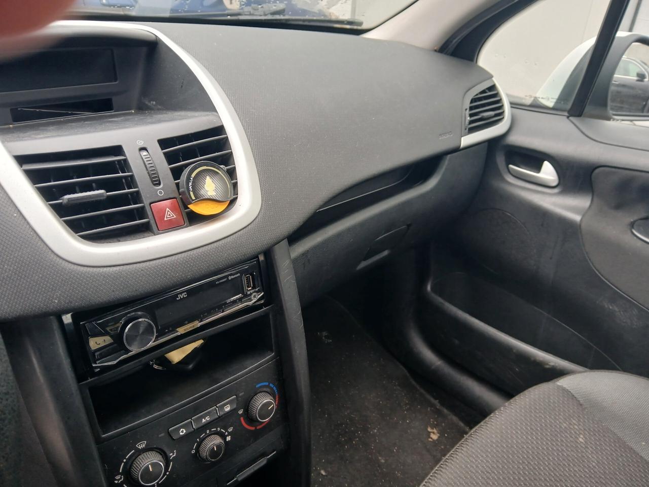 Peugeot 207 1.4 5p. GPL Per Neopatentati