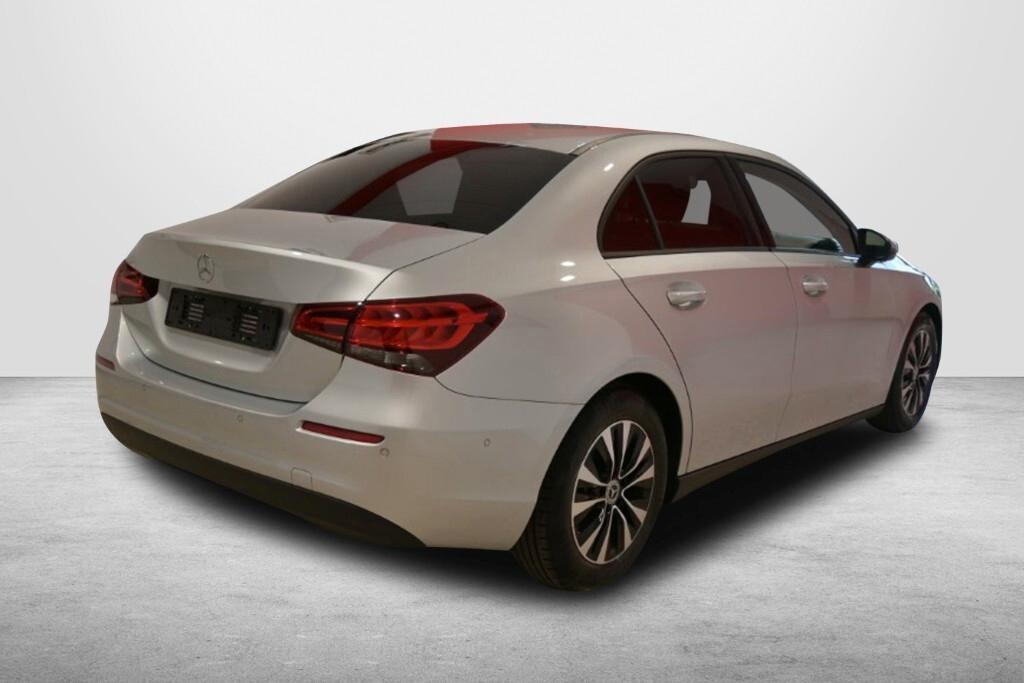 MERCEDES-BENZ A 180D SEDAN 116CV AUTOMATIC BUSINESS SOLUTION ( CRUISE - MIRROR - NAVI PREMIUM - PARK ASSIST - TELECAMERA POST. ) CC. 1.950