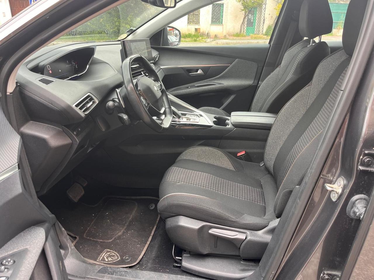 PEUGEOT 3008 BLUEHDI 130 SES EAT8 ALLURE