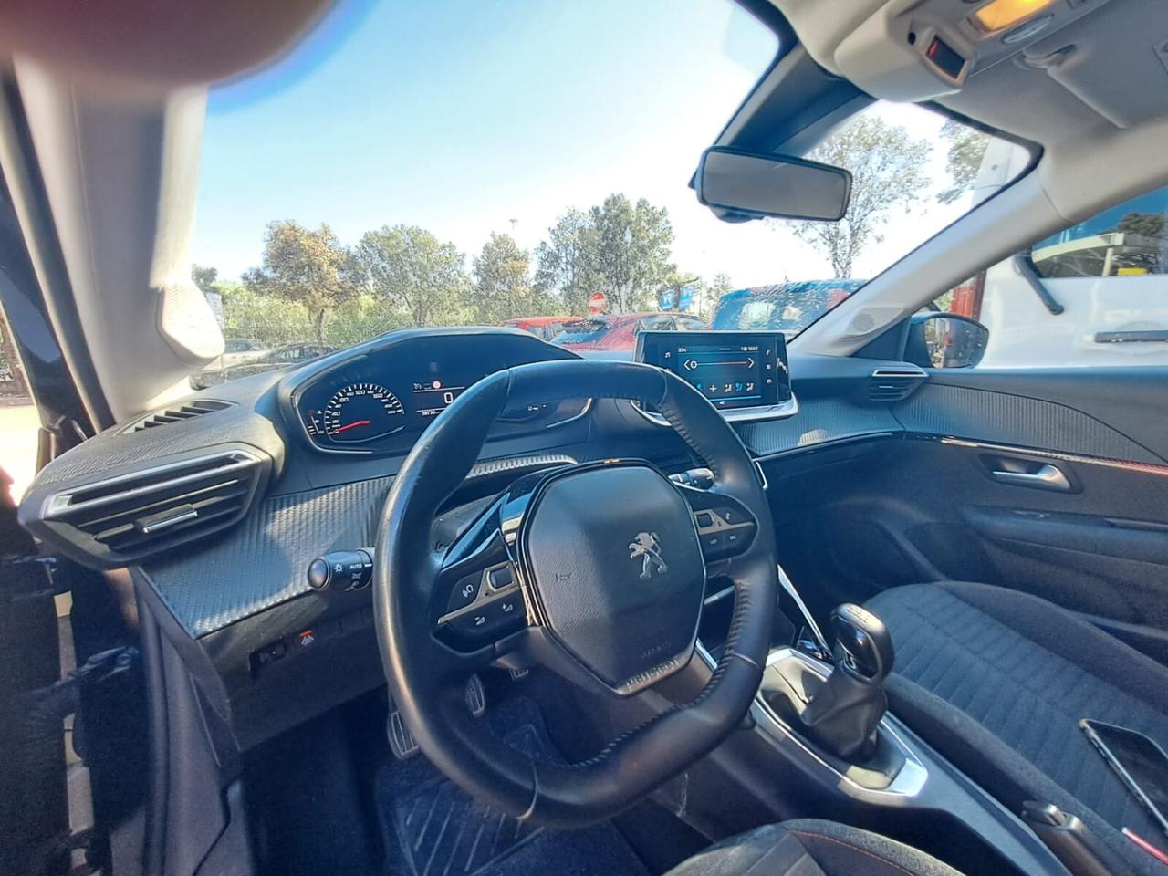 Peugeot 208 2022 garantita 12 mesi