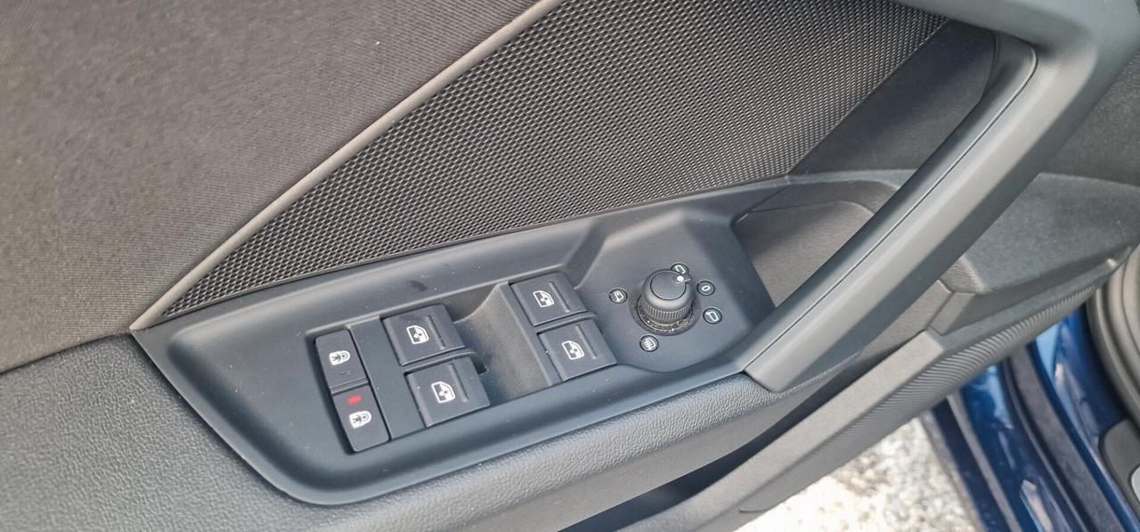 Audi A3 SPB 35 TFSI S-Tronic Business Advanced