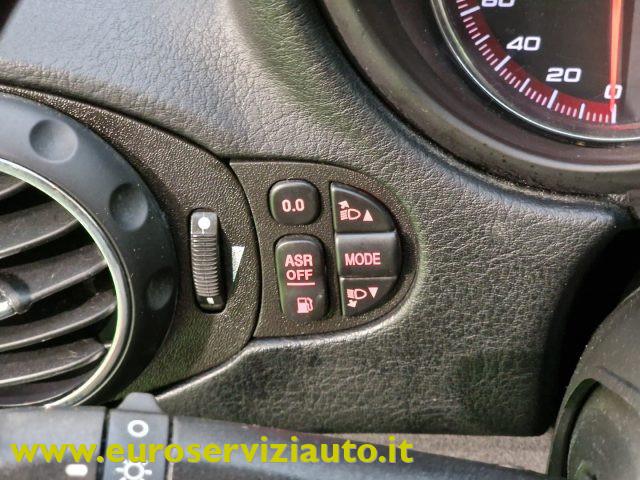 ALFA ROMEO GT 1.9 JTDM 16V Distinctive Q2