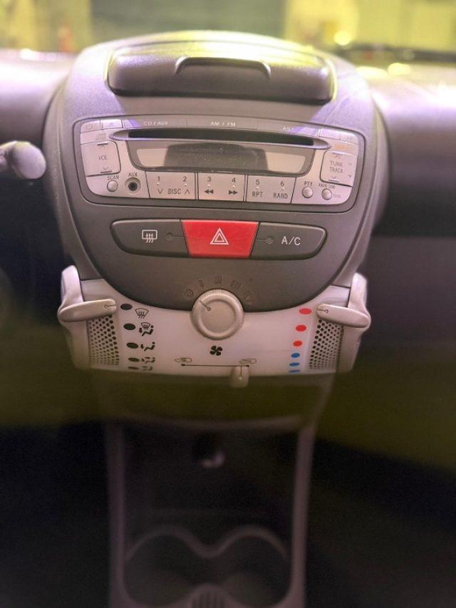 TOYOTA Aygo 1.0 12V VVT-i 5 porte Deep Ocean Connect