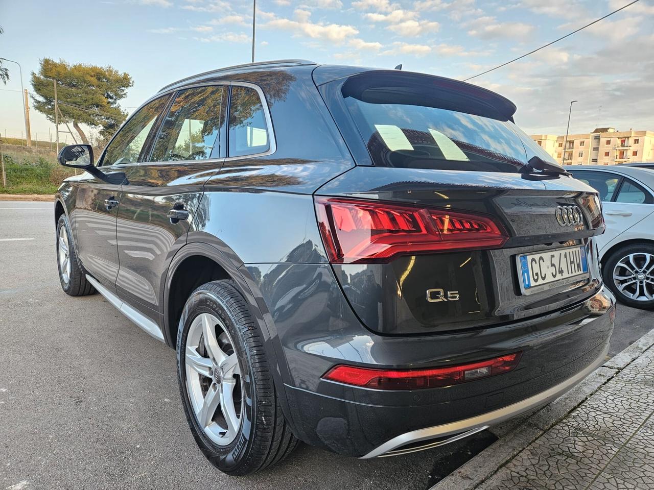 Audi Q5 2.0TDI Quattro 204CV 4x4 IVA ESPOSTA