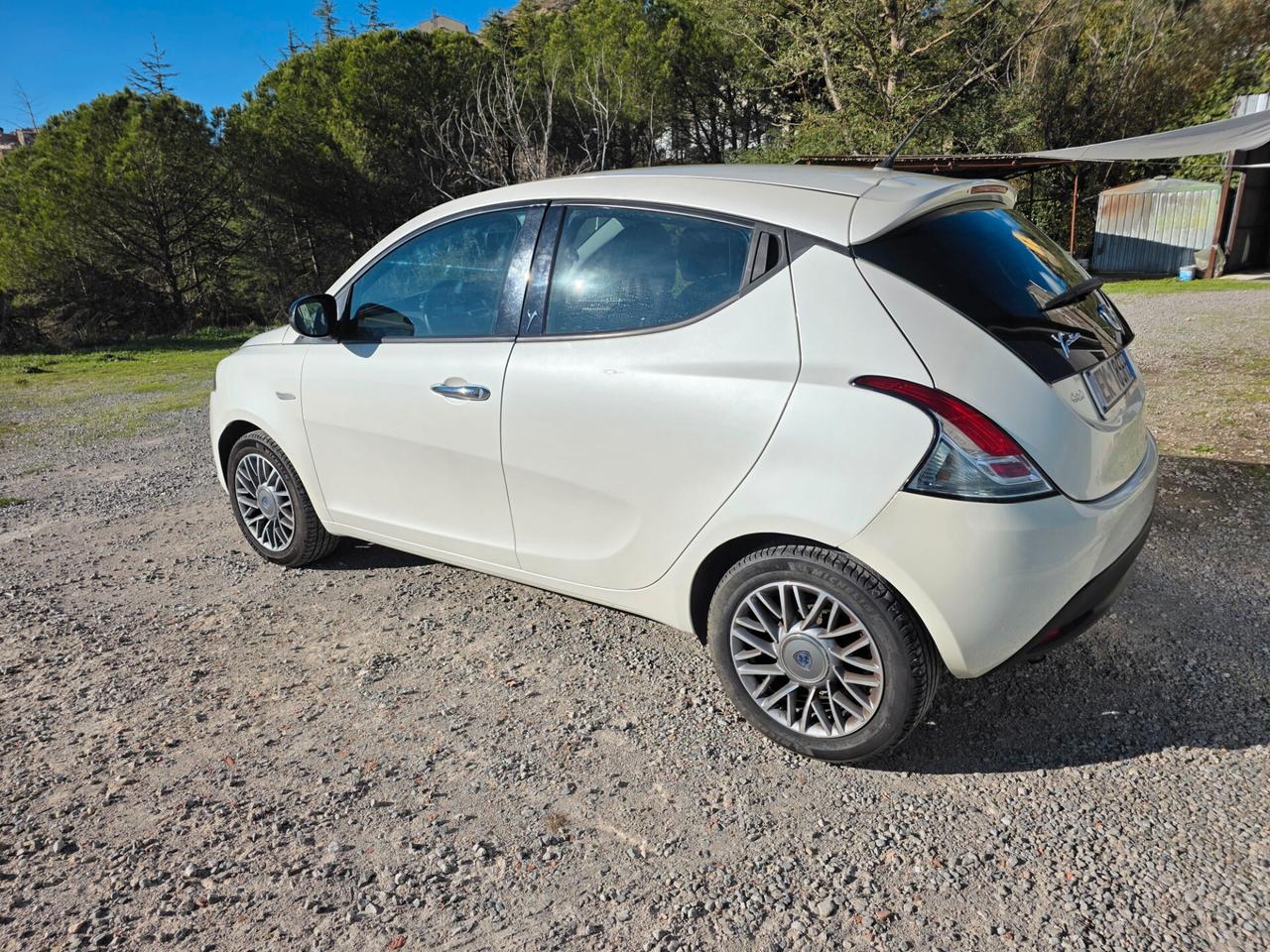 Lancia Ypsilon 1.2 69 CV 5 porte S&S Gold
