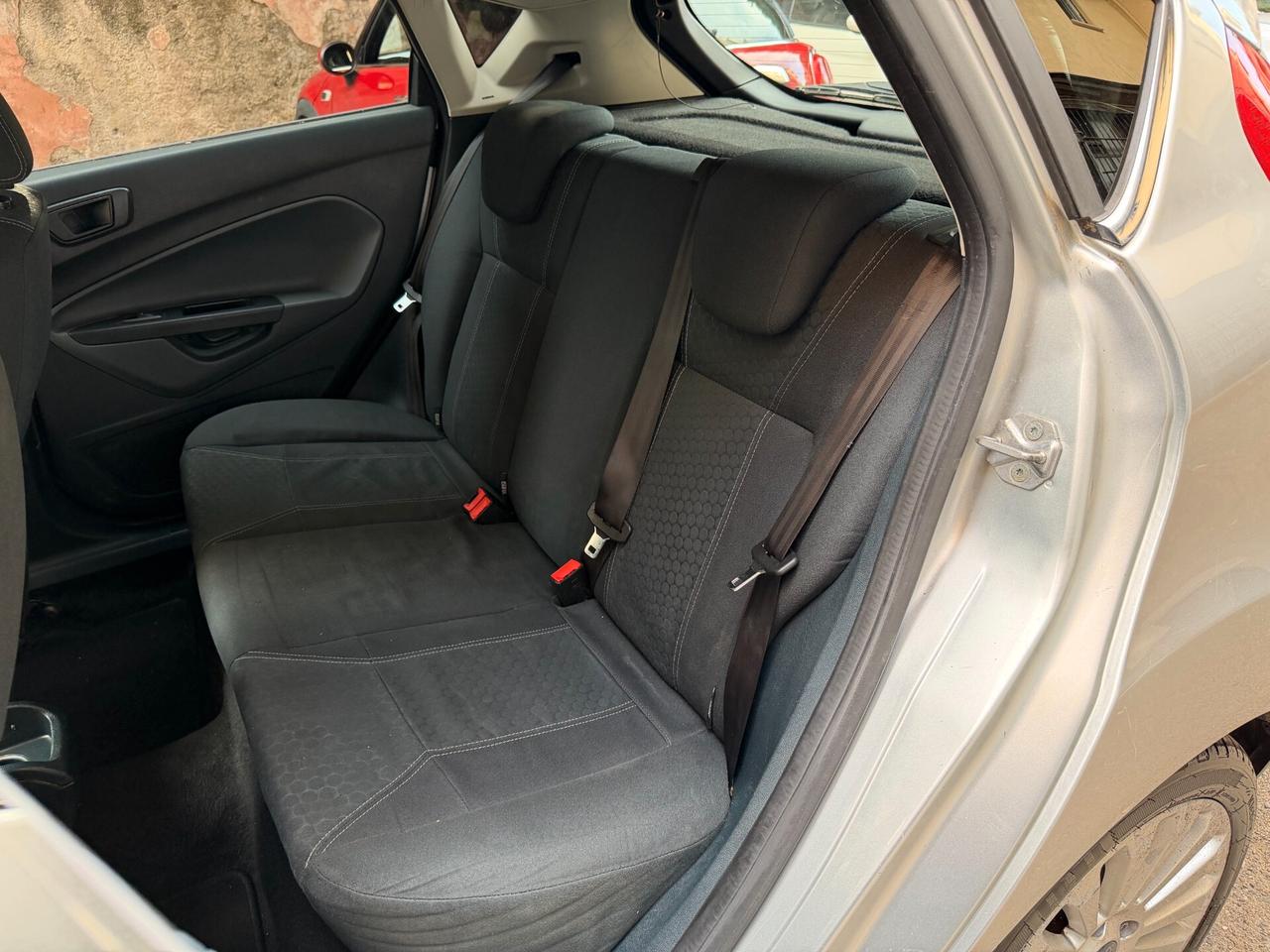 Ford Fiesta 1.2 82CV - DISTRIBUZIONE FATTA