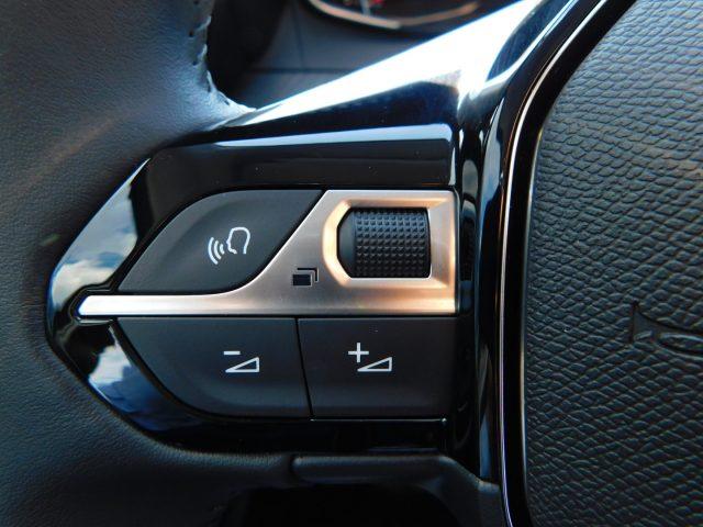 PEUGEOT 208 PureTech 100 CV 5 porte Active