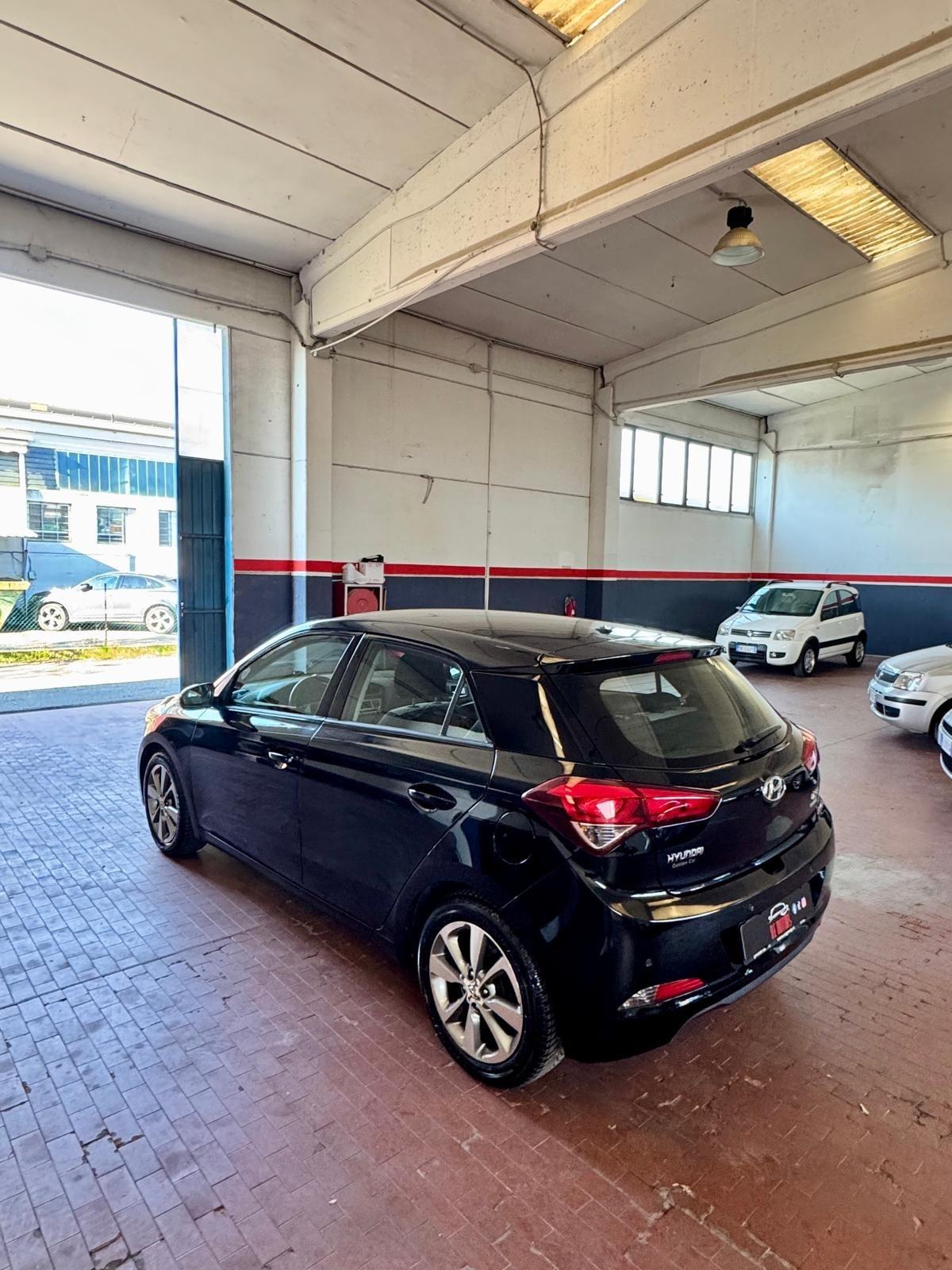 Hyundai i20 1.2 MPI MT GPL Connectline