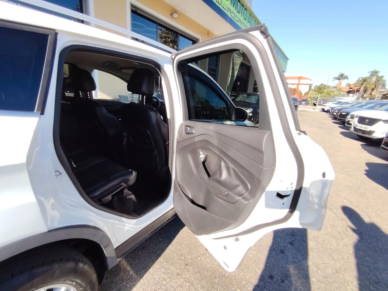 Ford Kuga 2.0 TDCI 140 CV 4WD Titanium