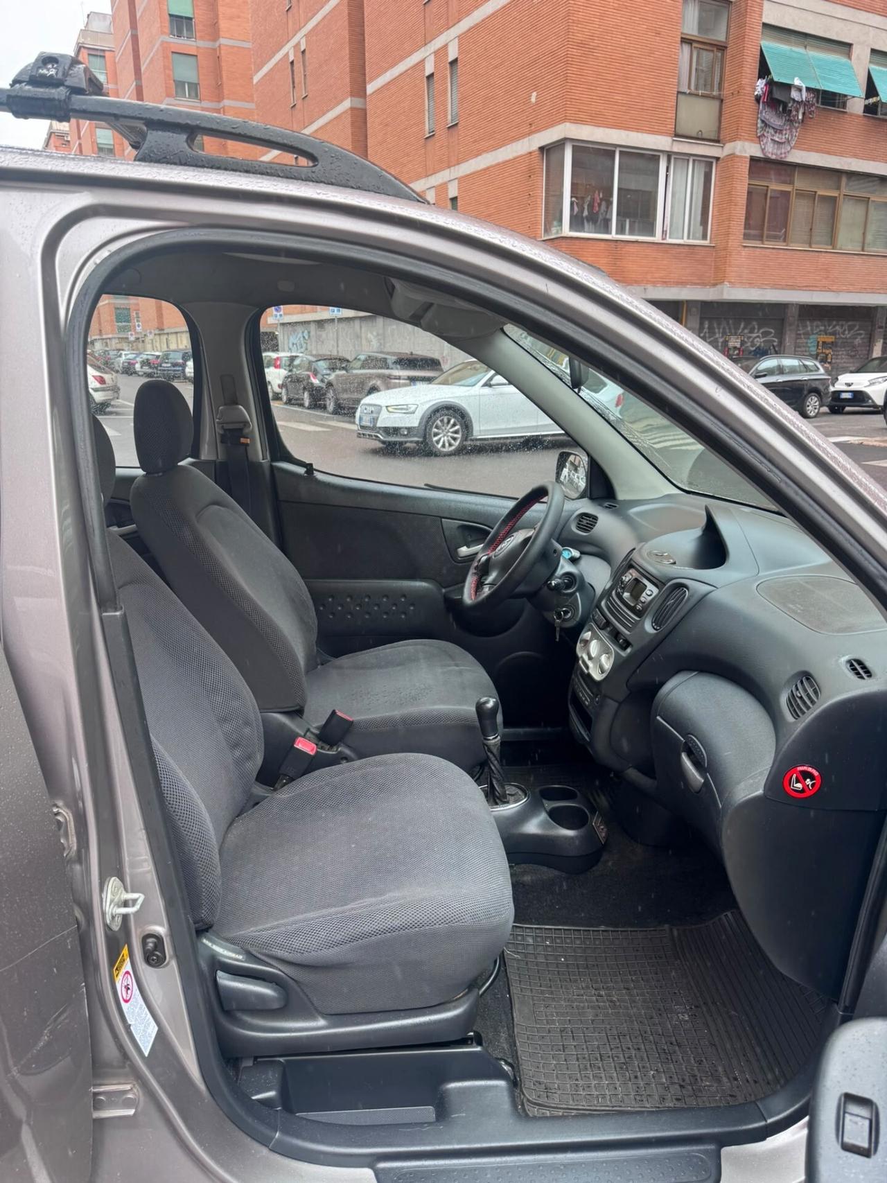 Toyota Yaris Verso 1.3 84cv UNIPRO