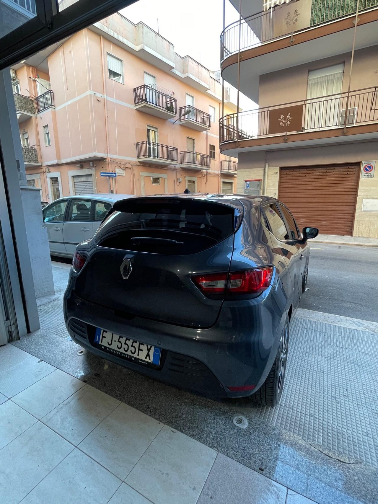 Renault Clio dCi 8V 75 CV Start&Stop 5 porte Energy Intens
