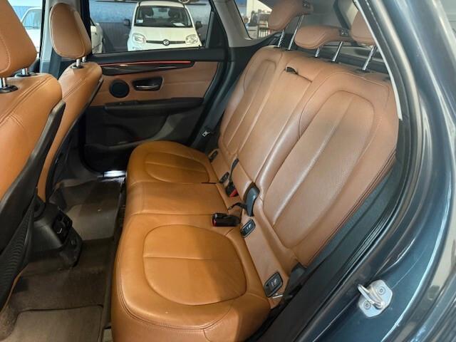 Bmw 2er Active Tourer 220d xDrive Luxury aut.