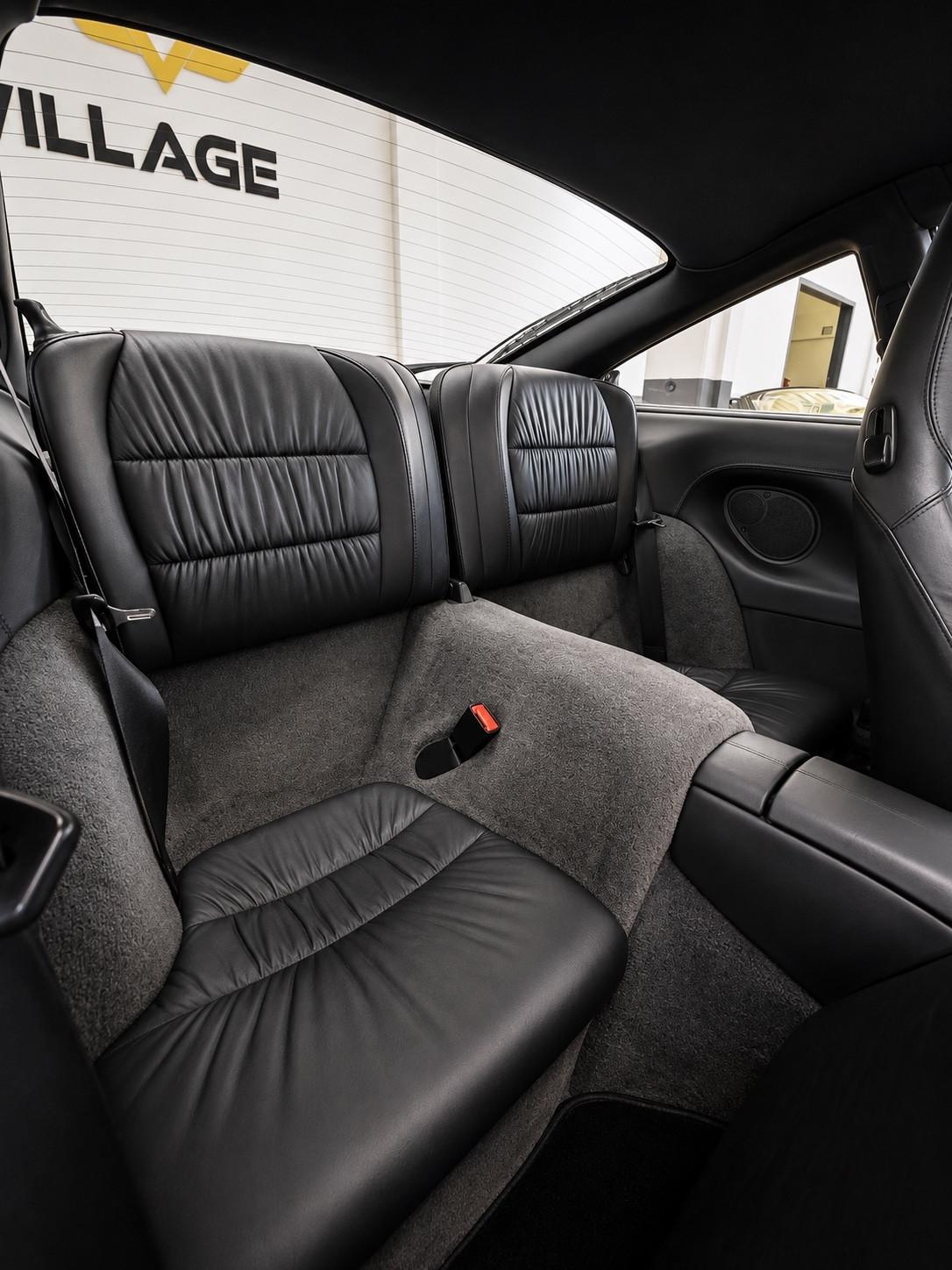 Porsche 911 Carrera cat